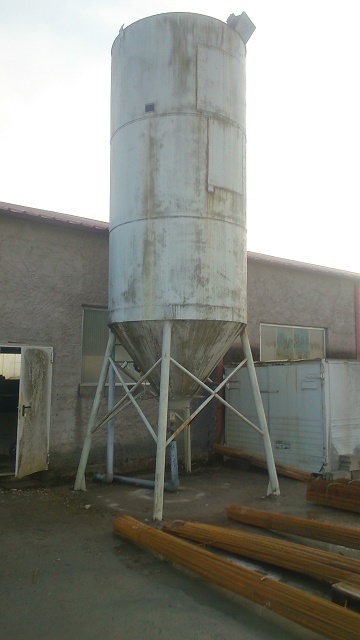 Silos doseurs de liants en poudre